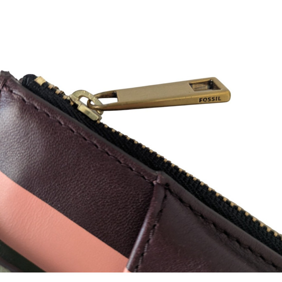 Fossil Savannah Tech Wine Red Multi Leather Wallet with Zipper Snap Phone Holder - Picture 4 of 5